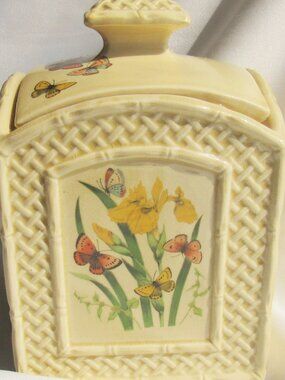 Enesco Butterfly Garden Trellis Medium Small Canister, 1970's      U120